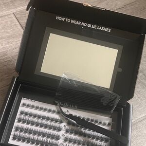 No Glue Eyelashes Kit with Black Applicator